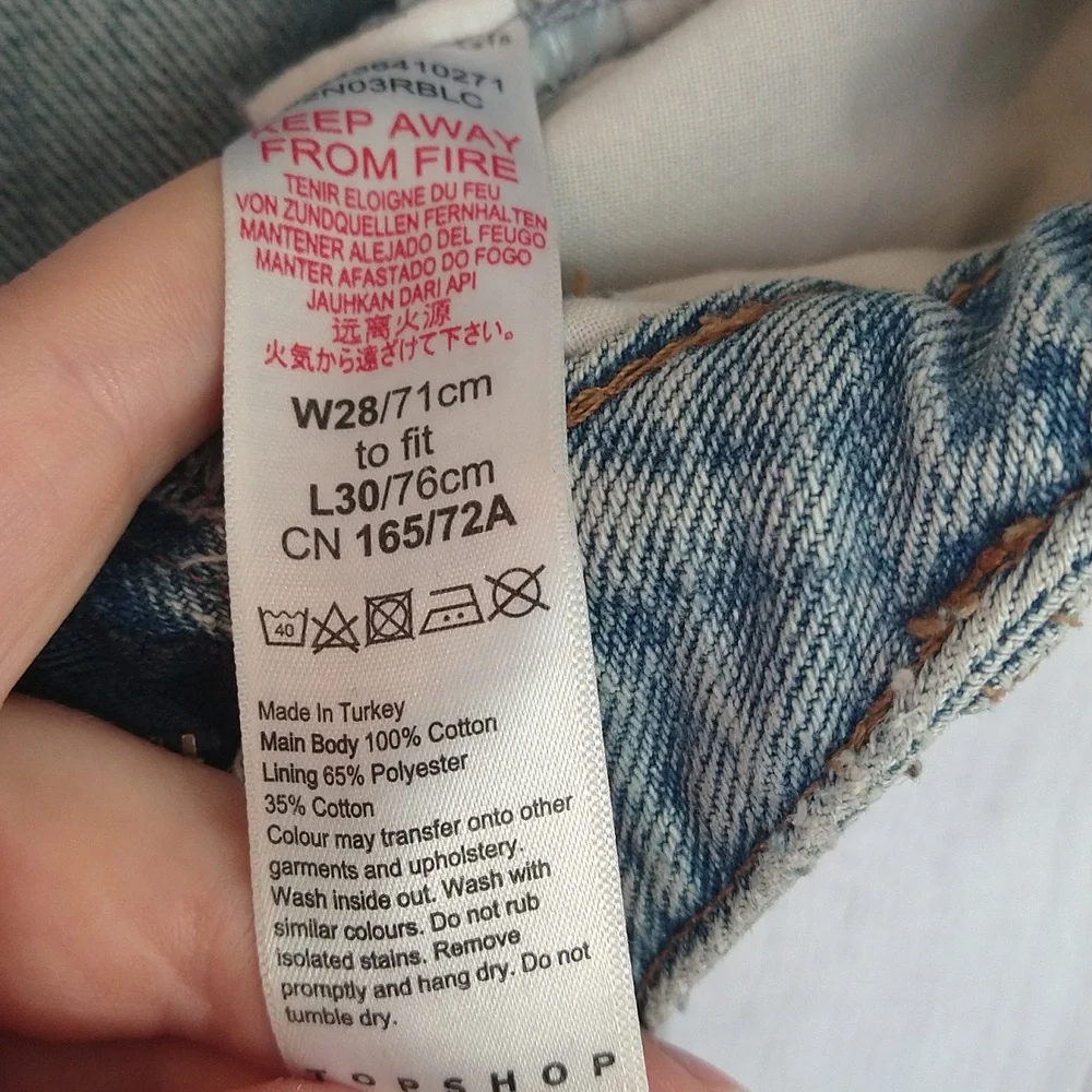 Top Shop distressed knee mom jeans size 28